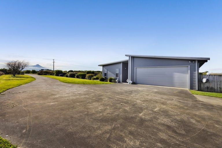 Photo of property in 484 Turuturu Road, Hawera, 4674