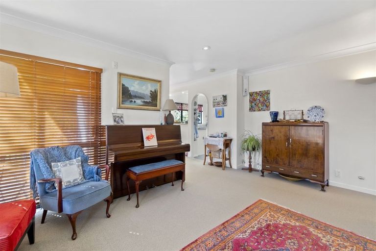 Photo of property in 51 Splitt Avenue, Glenview, Hamilton, 3206