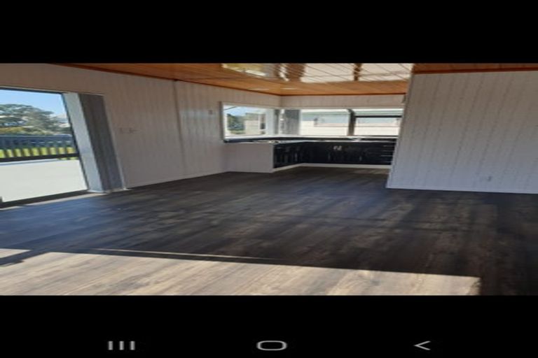 Photo of property in 147 Howard Road, Orere Point, Papakura, 2585