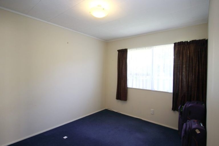 Photo of property in 75 Omapere Street, Whitby, Porirua, 5024