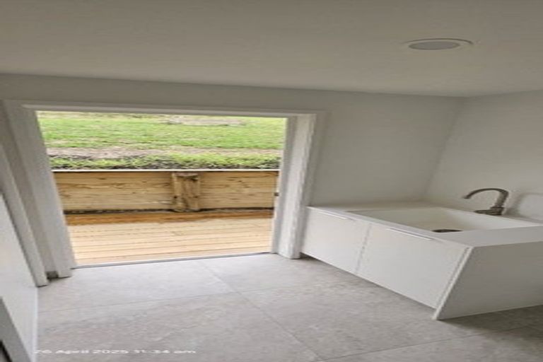 Photo of property in 24 Milla Mae Rise, Woodhill, 0110