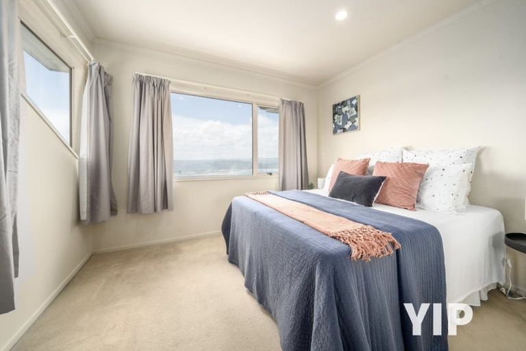 Photo of property in 45 Tamworth Crescent, Newlands, Wellington, 6037