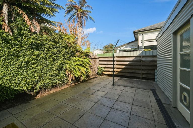 Photo of property in 14 Charles Road, Hannahs Bay, Rotorua, 3010