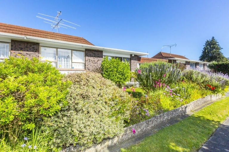 Photo of property in 2f2- Benzie Avenue, Elderslea, Upper Hutt, 5018