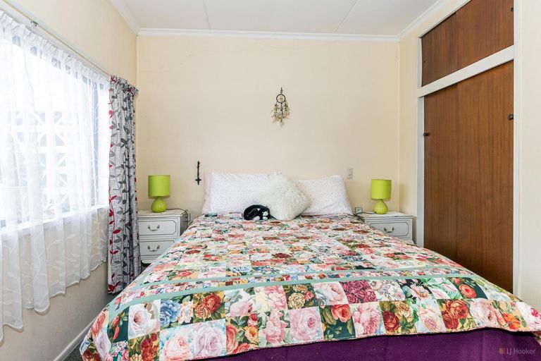 Photo of property in 5-5a Rugby Street, Waimate, 7924