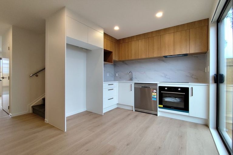 Photo of property in 76 Mcleod Road, Te Atatu South, Auckland, 0610