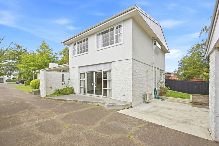 Photo of property in 321 Waimairi Road, Ilam, Christchurch, 8041