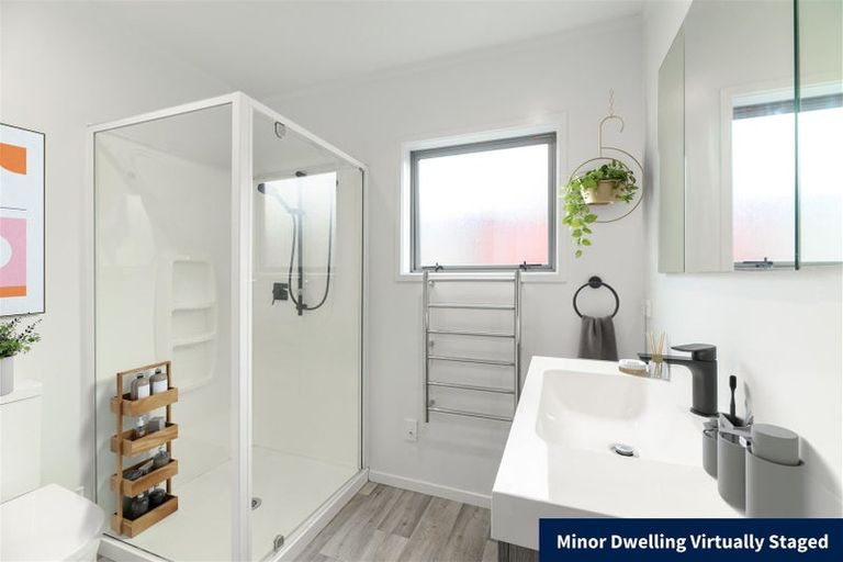 Photo of property in 5 Foyle Place, Glendene, Auckland, 0602