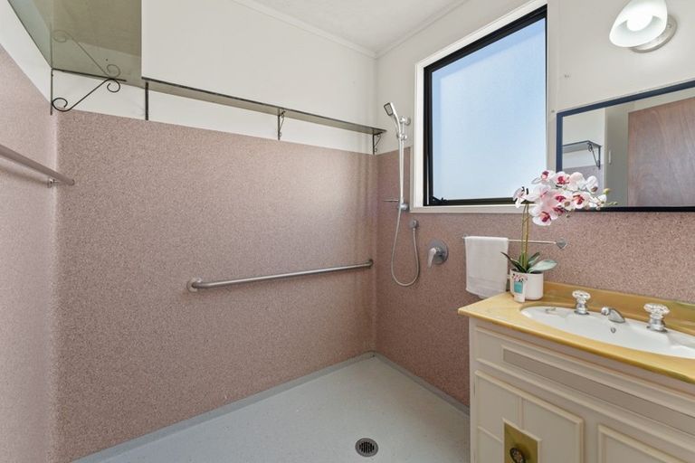 Photo of property in 44 Tireti Road, Titahi Bay, Porirua, 5022