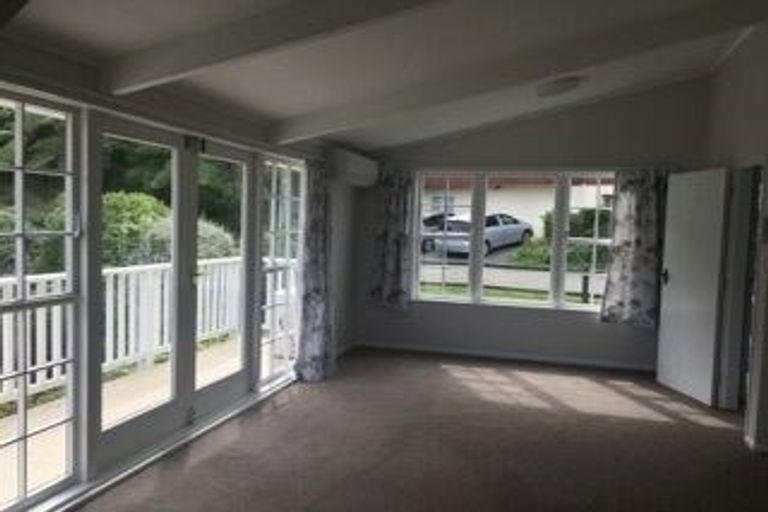 Photo of property in 77a Chamberlain Road, Karori, Wellington, 6012