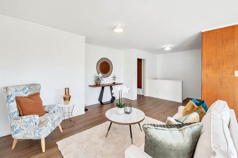 Photo of property in 2/19 Copley Street, New Lynn, Auckland, 0600