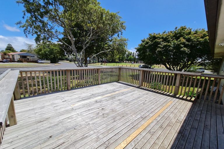 Photo of property in 3 Pukeroa Place, Papakura, 2110