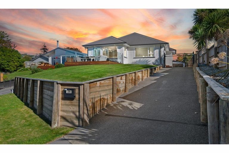 Photo of property in 274 Riverlaw Terrace, Saint Martins, Christchurch, 8022