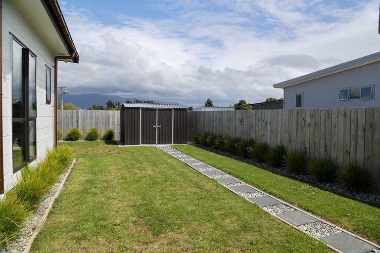 Photo of property in 14 Bentham Street, Westport, 7825