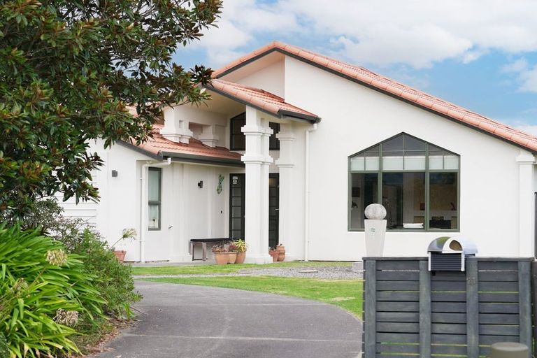 Photo of property in 21 Kanawa Street, Waikanae, 5036