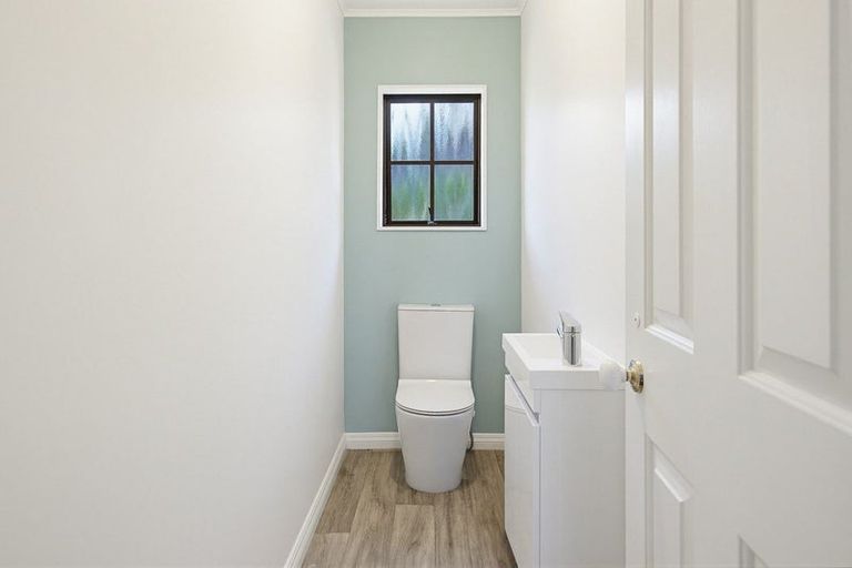 Photo of property in 11 Ramphal Terrace, Khandallah, Wellington, 6035