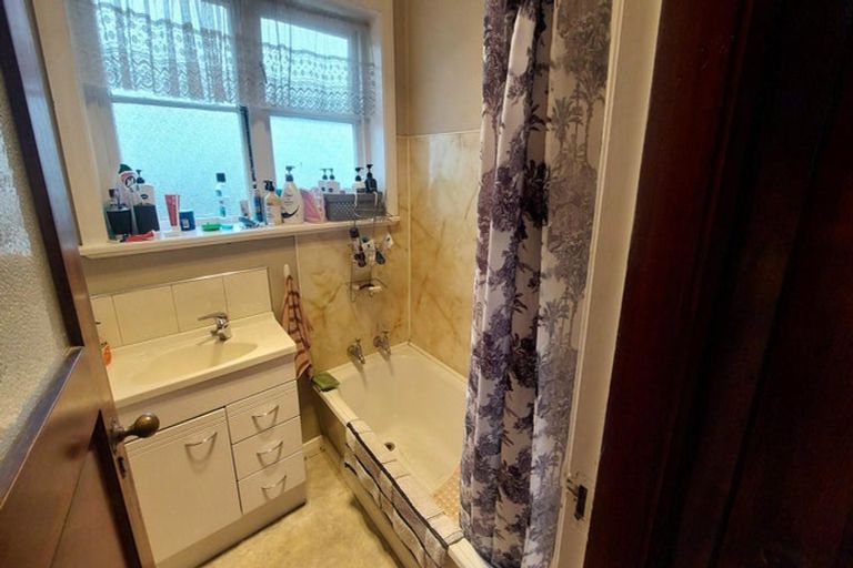 Photo of property in 77 Wharenui Road, Upper Riccarton, Christchurch, 8041