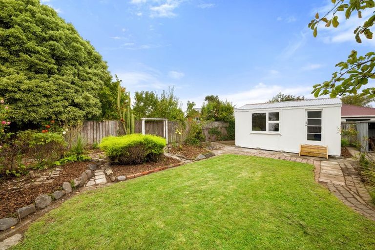 Photo of property in 16 Ilfracombe Place, Burnside, Christchurch, 8053
