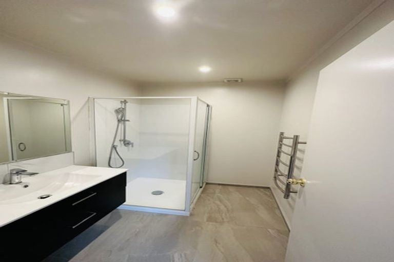 Photo of property in 2/26 Stanaway Street, Hillcrest, Auckland, 0627