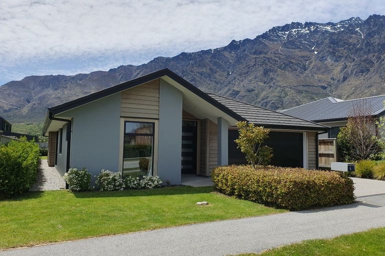 Photo of property in 6 Ward Street, Jacks Point, Queenstown, 9371