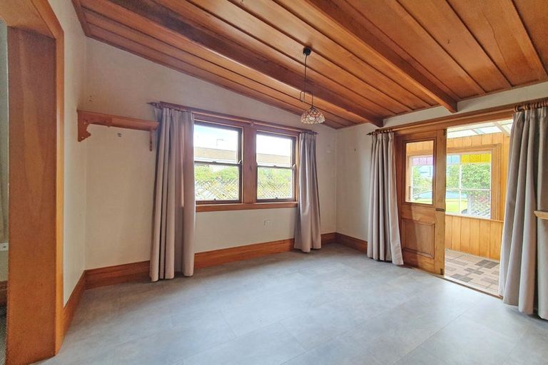 Photo of property in 83 Meeanee Road, Taradale, Napier, 4112