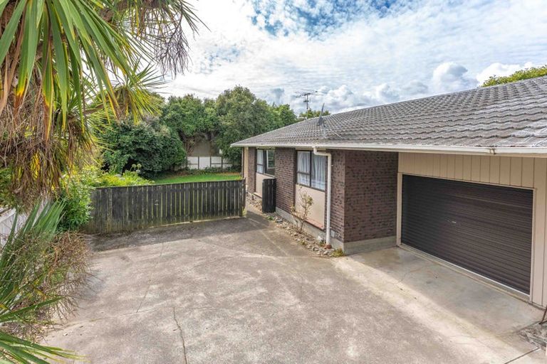 Photo of property in 2/259 Te Moana Road, Waikanae, 5036