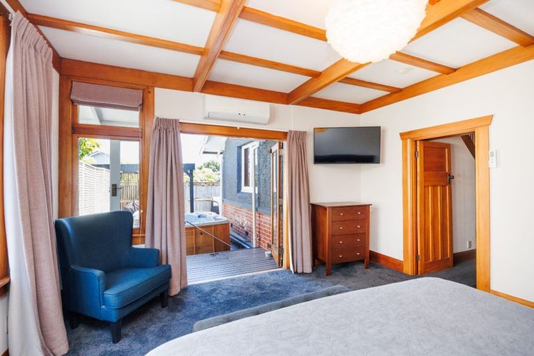 Photo of property in 116 Heretaunga Street, Palmerston North, 4414