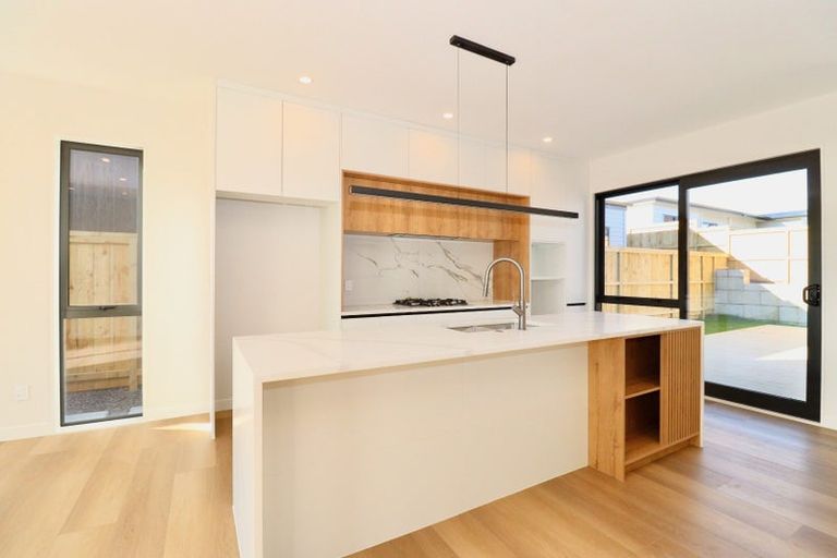 Photo of property in 13 Wagyu Lane, Karaka, 2580