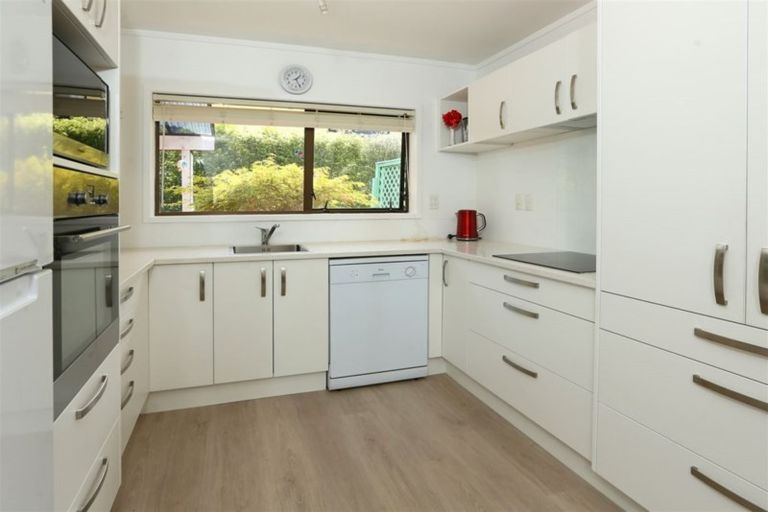 Photo of property in 104 Rathgar Road, Henderson, Auckland, 0610