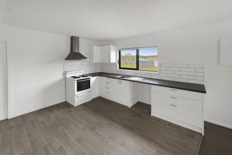 Photo of property in 27 Hinemoa Street, Levin, 5510