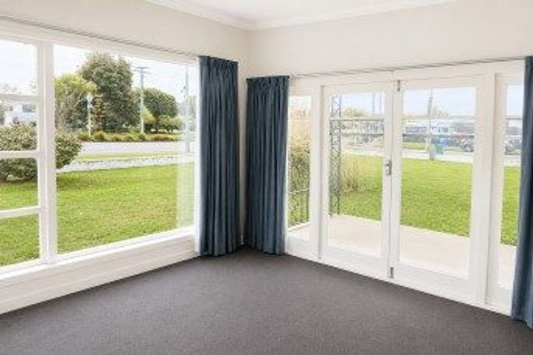 Photo of property in 828 Gladstone Road, Te Hapara, Gisborne, 4010
