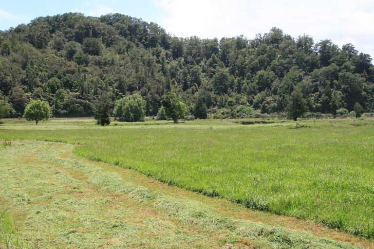 Photo of property in 3180 Mokau Road, Ahititi, Urenui, 4378