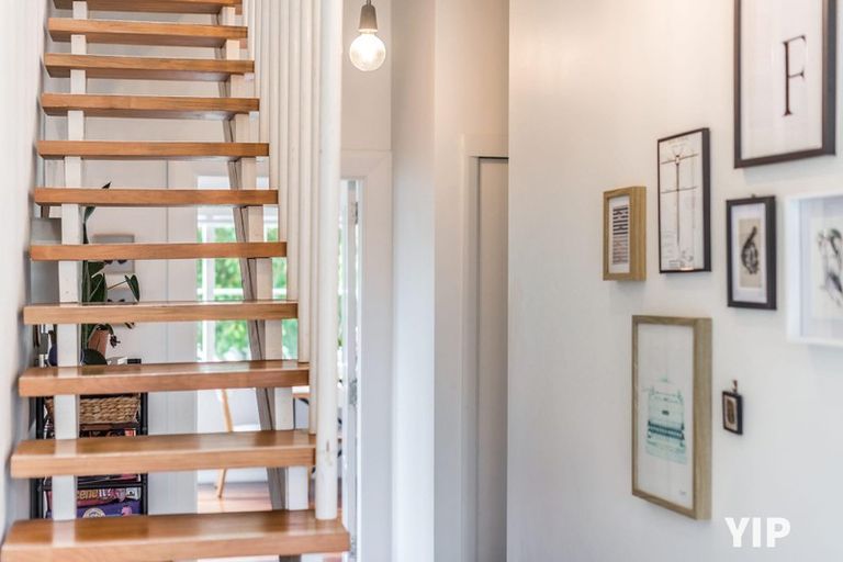 Photo of property in 11 Lyndfield Lane, Newlands, Wellington, 6037