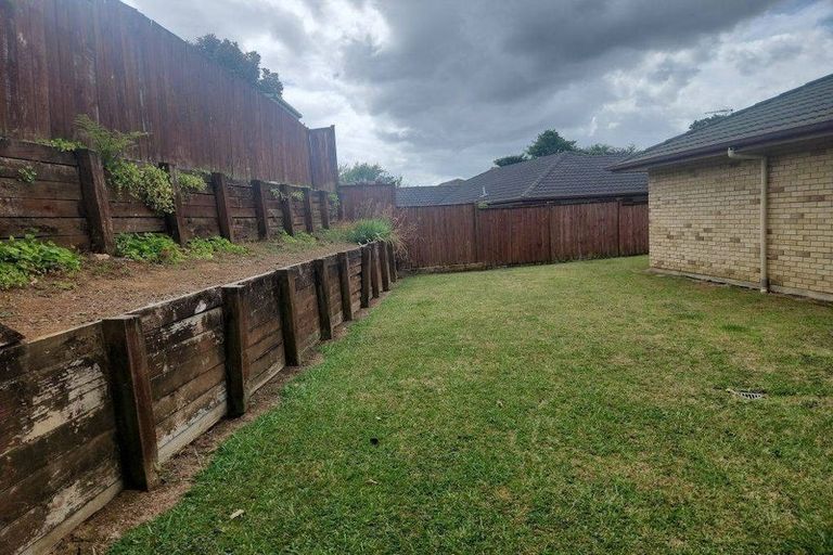 Photo of property in 14 Avonglen Court, Wattle Downs, Auckland, 2103