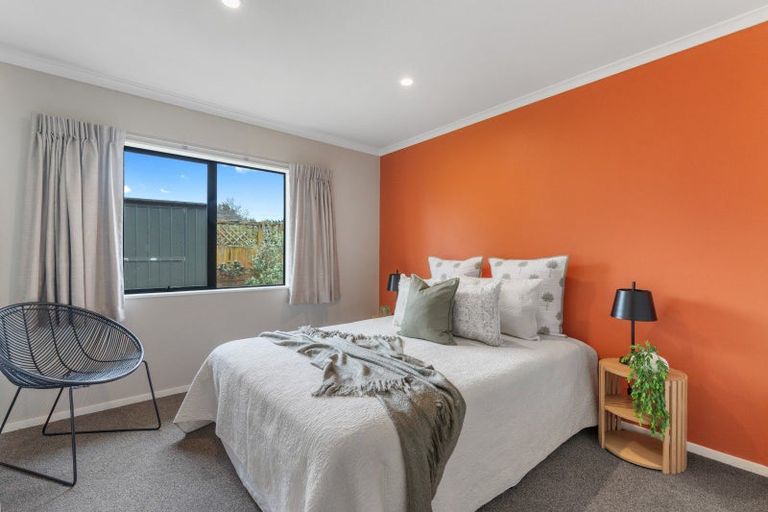 Photo of property in 23 Greenwood Place, Fitzherbert, Palmerston North, 4410