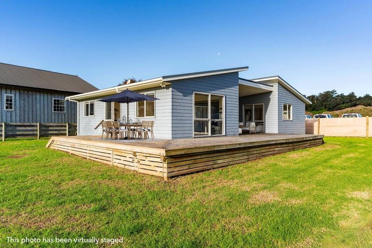 Photo of property in 4b Beachcomber Road, Mangawhai Heads, Mangawhai, 0505