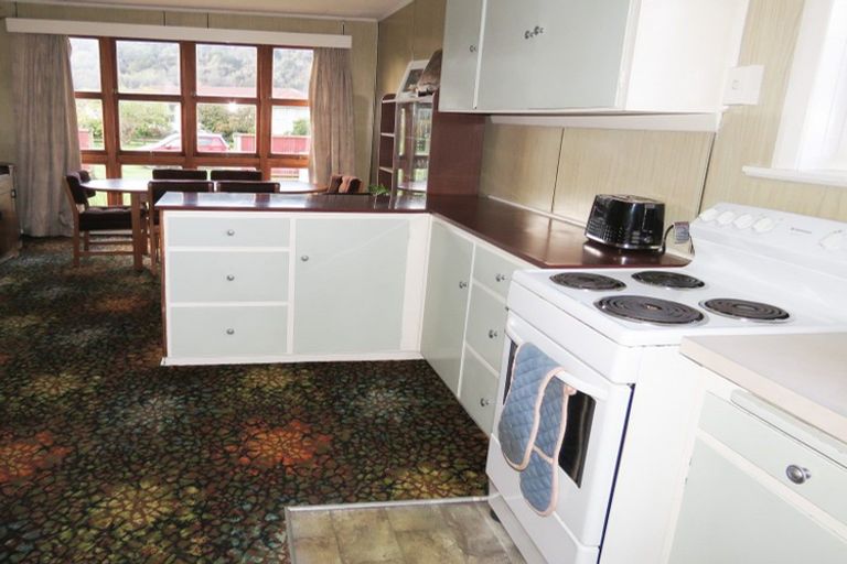 Photo of property in 72 Main Street, Reefton, 7830