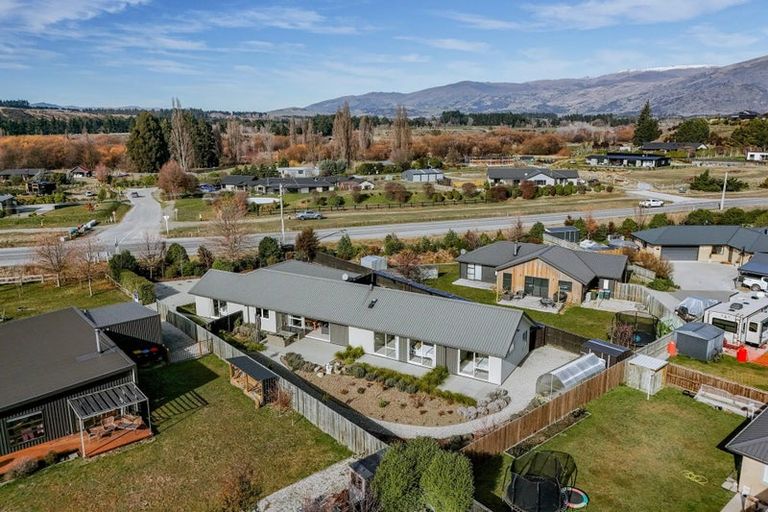 Photo of property in 7 Mallard Street, Albert Town, Wanaka, 9305