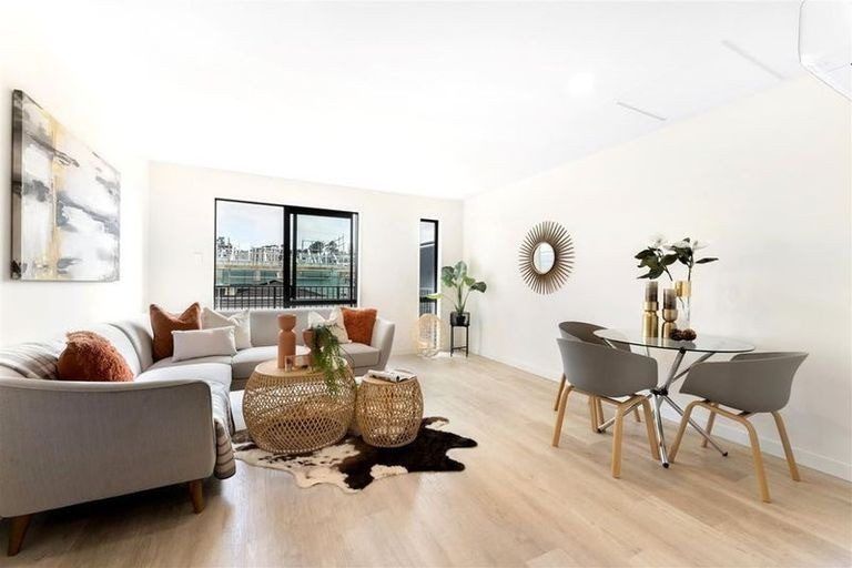 Photo of property in 4 Parenga Lane, Kumeu, 0810