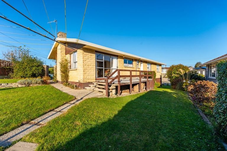 Photo of property in 2 Oxford Street, Holmes Hill, Oamaru, 9401