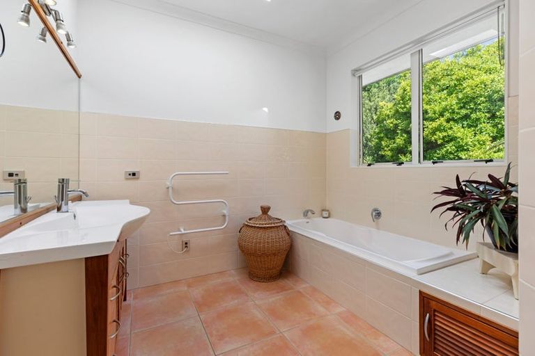 Photo of property in 25 Gunbar Drive, Welcome Bay, Tauranga, 3175