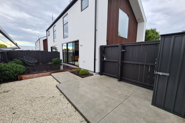 Photo of property in 1/102 Creyke Road, Ilam, Christchurch, 8041