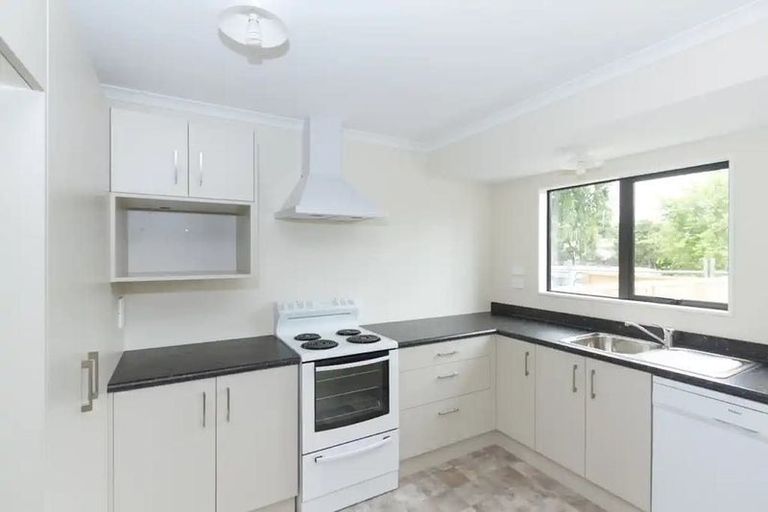 Photo of property in 50u2 Helena Road, Hillcrest, Hamilton, 3216