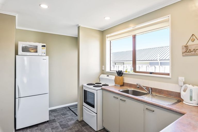 Photo of property in 62b Mazengarb Road, Paraparaumu Beach, Paraparaumu, 5032