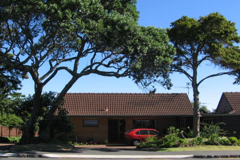 Photo of property in 1/26 Kitchener Road, Takapuna, Auckland, 0620