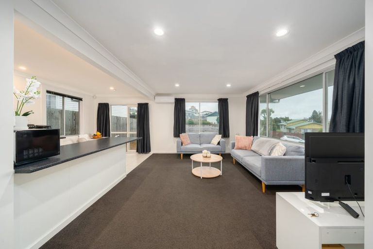 Photo of property in 407 Warspite Avenue, Ascot Park, Porirua, 5024