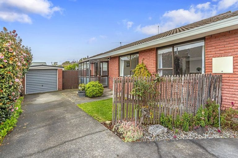 Photo of property in 2/62 Highsted Road, Bishopdale, Christchurch, 8053