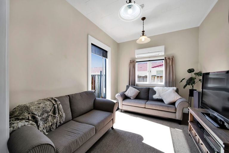 Photo of property in 9 Regent Street, Hawera, 4610