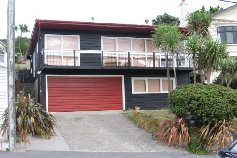 Photo of property in 74 Eden Street, Island Bay, Wellington, 6023