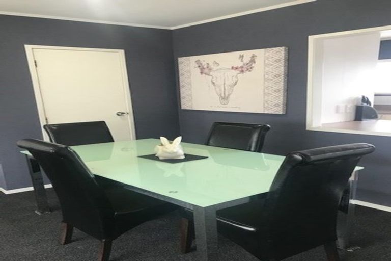Photo of property in 2/131 Union Road, Howick, Auckland, 2014